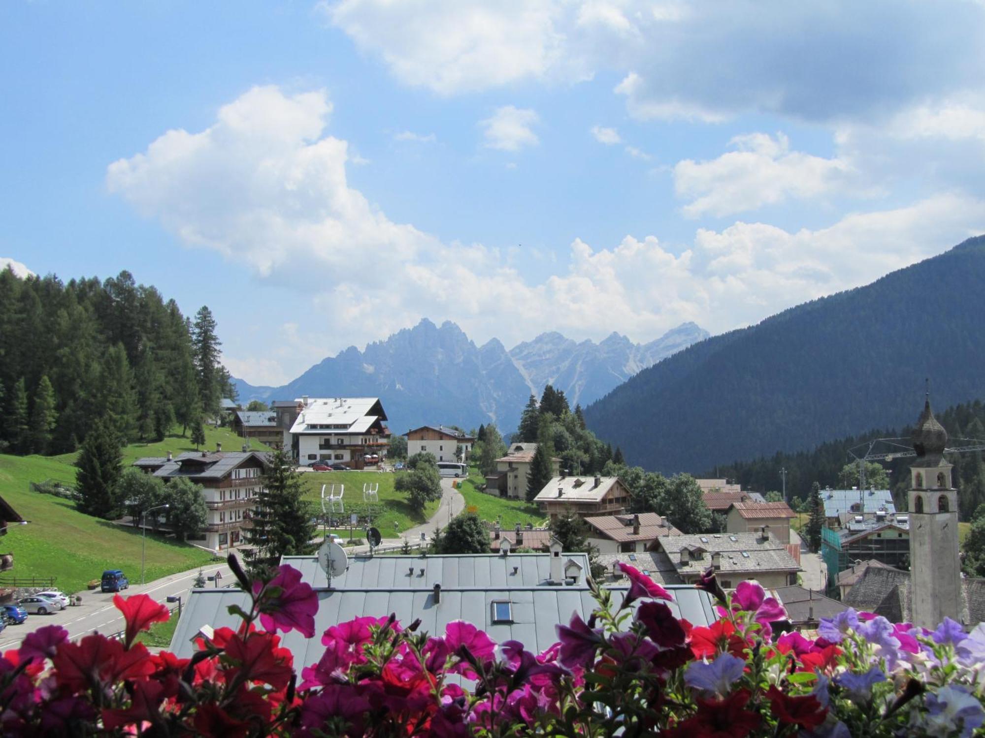 Hotel Corona Val di Zoldo Exterior foto