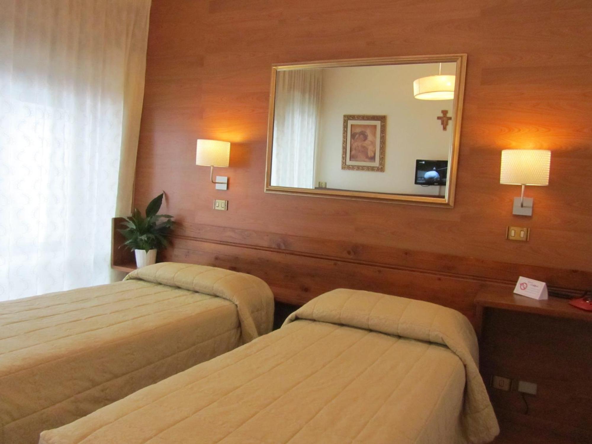 Hotel Corona Val di Zoldo Quarto foto